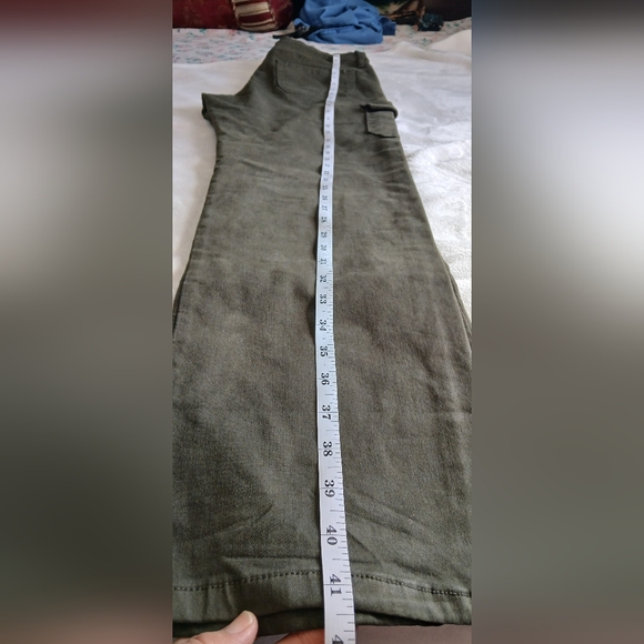 Well Worn Olive Green Cargo - Picture 6 of 6